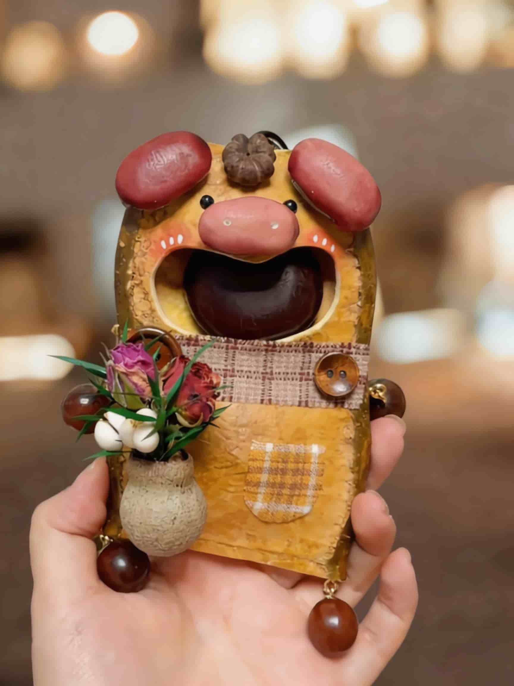 Double-Sided Pig Pod Doll – Bloom Vase Edition
