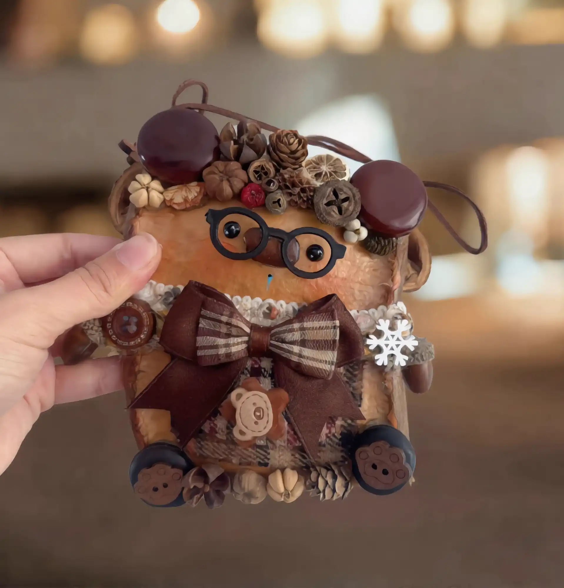 Pod Doll – Seed Pod Crown