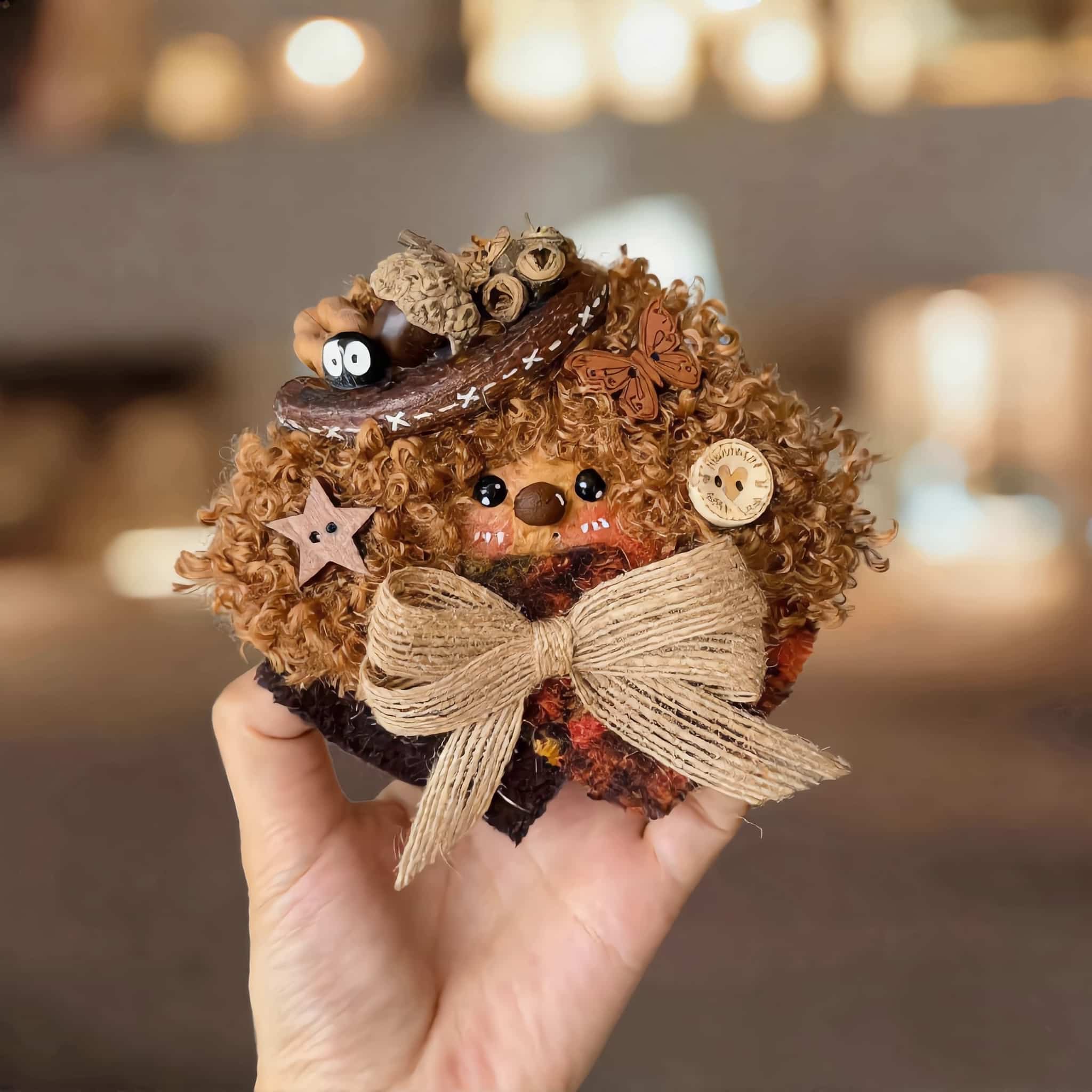 Pod Doll – Butterfly-Decorated