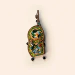 Detail view of Pod Doll – Colorful Garden Scene interior