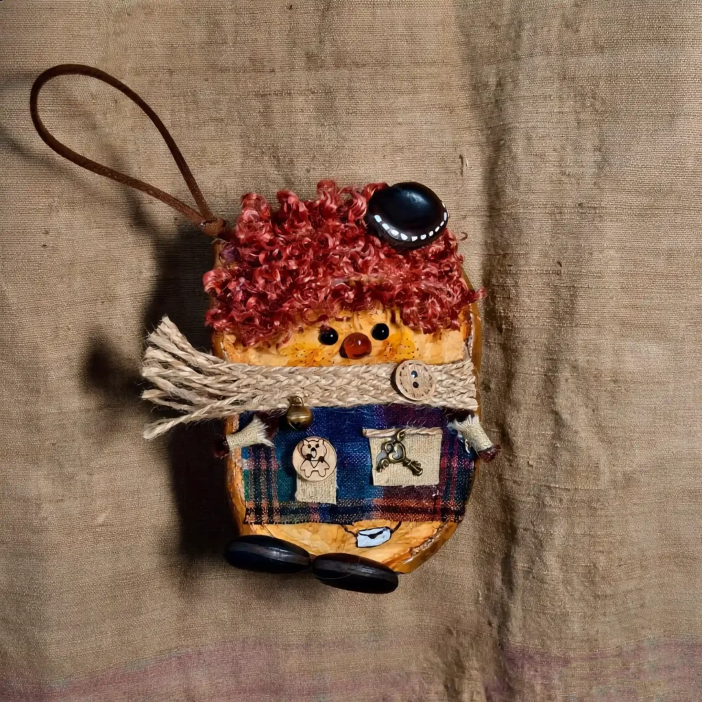 Pod Doll – 5 30 4 handmade pod doll detail image